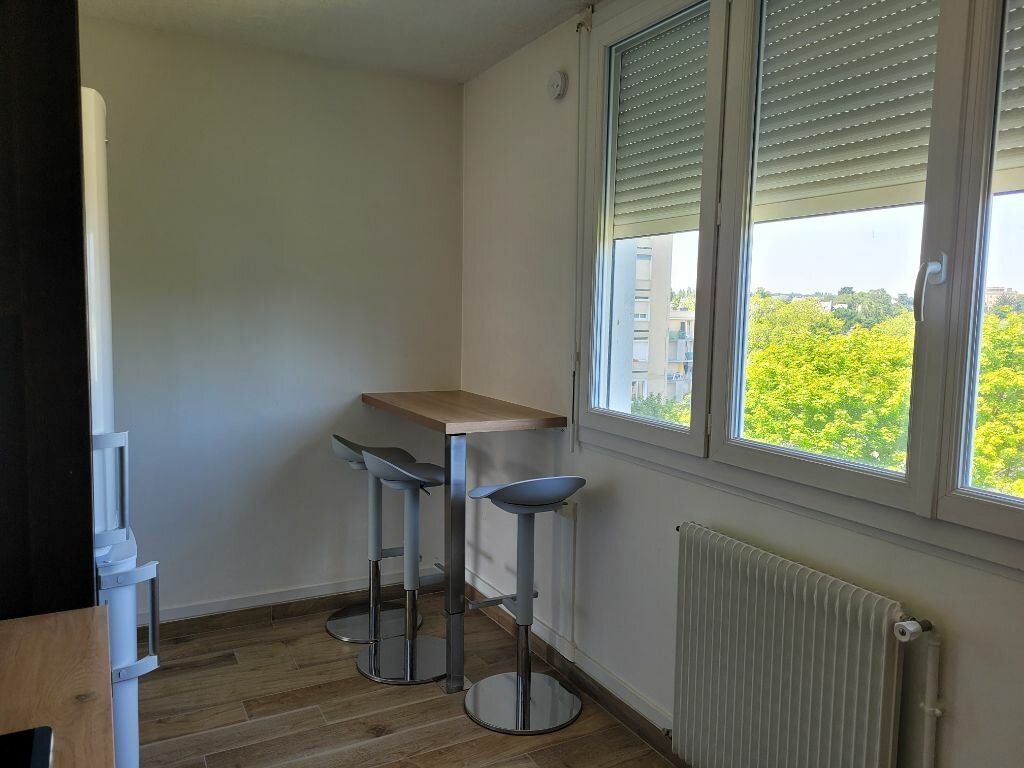 Appartement à louer 2 75.9m2 à Saint-Brieuc vignette-4