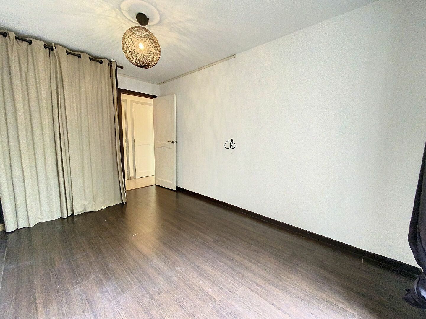 Appartement à vendre 2 48.4m2 à Saint-Raphaël vignette-6