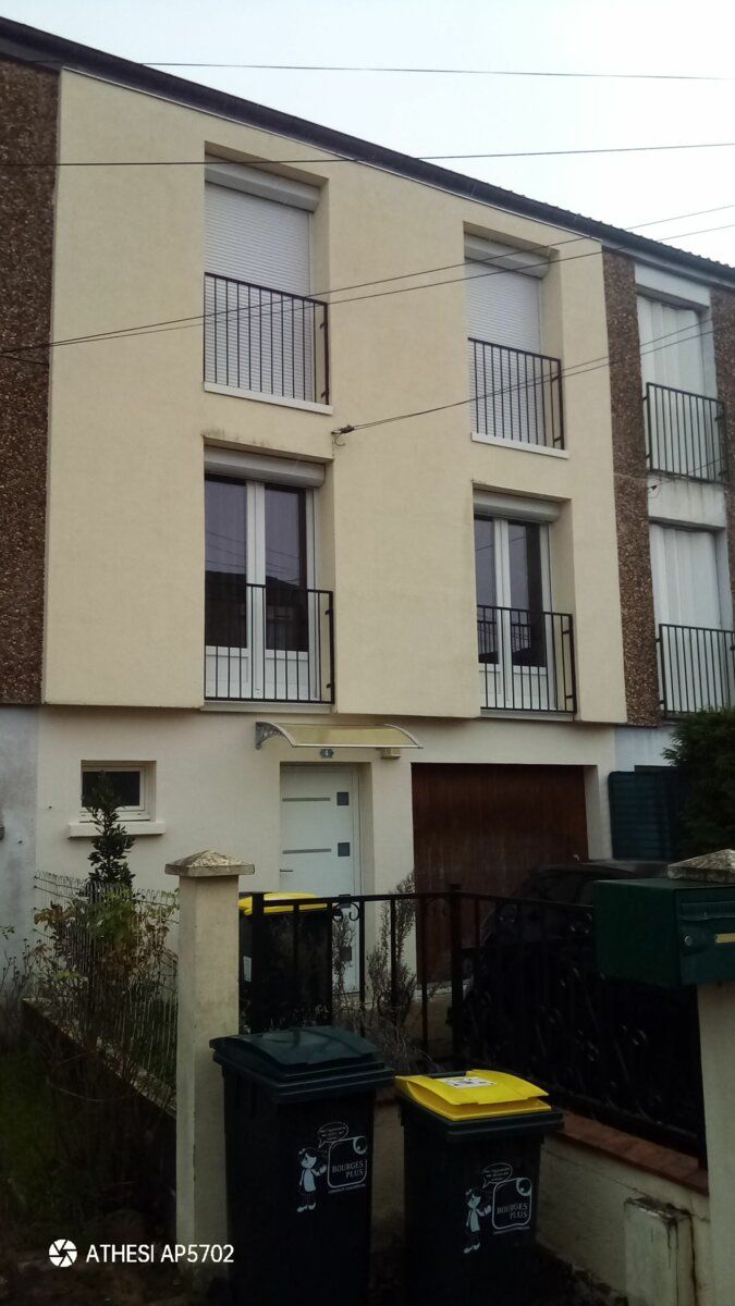 Maison à vendre 4 95m2 à Saint-Germain-du-Puy vignette-1