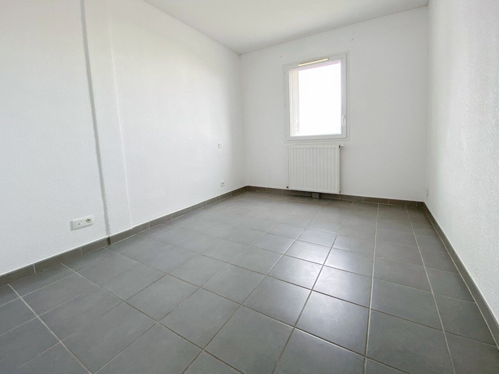 Appartement à vendre 3 m2 à Béziers vignette-4