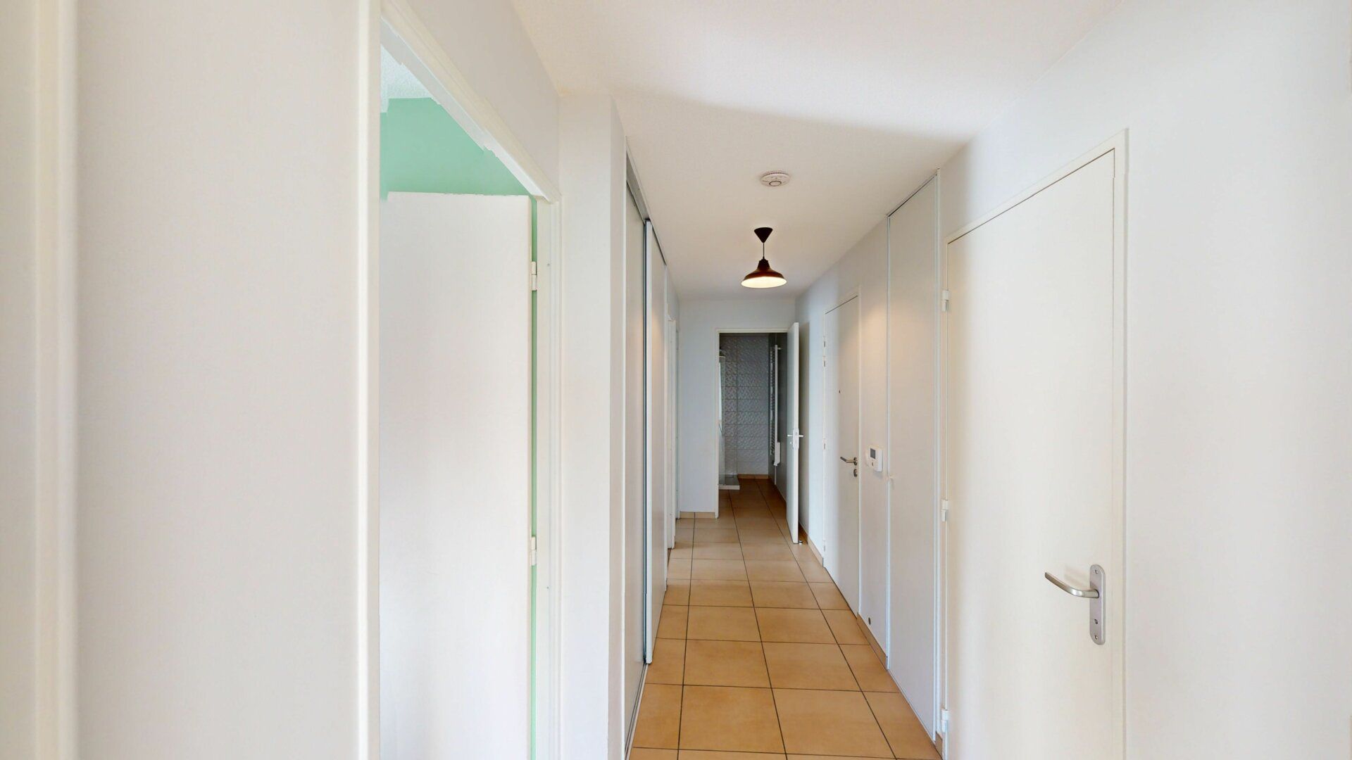 Appartement à louer 4 76.62m2 à Vaulx-en-Velin vignette-8
