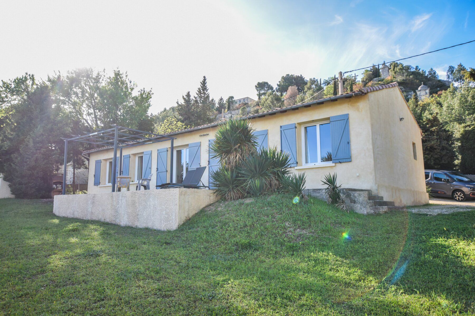Maison à vendre 5 m2 à Rochefort-du-Gard vignette-1