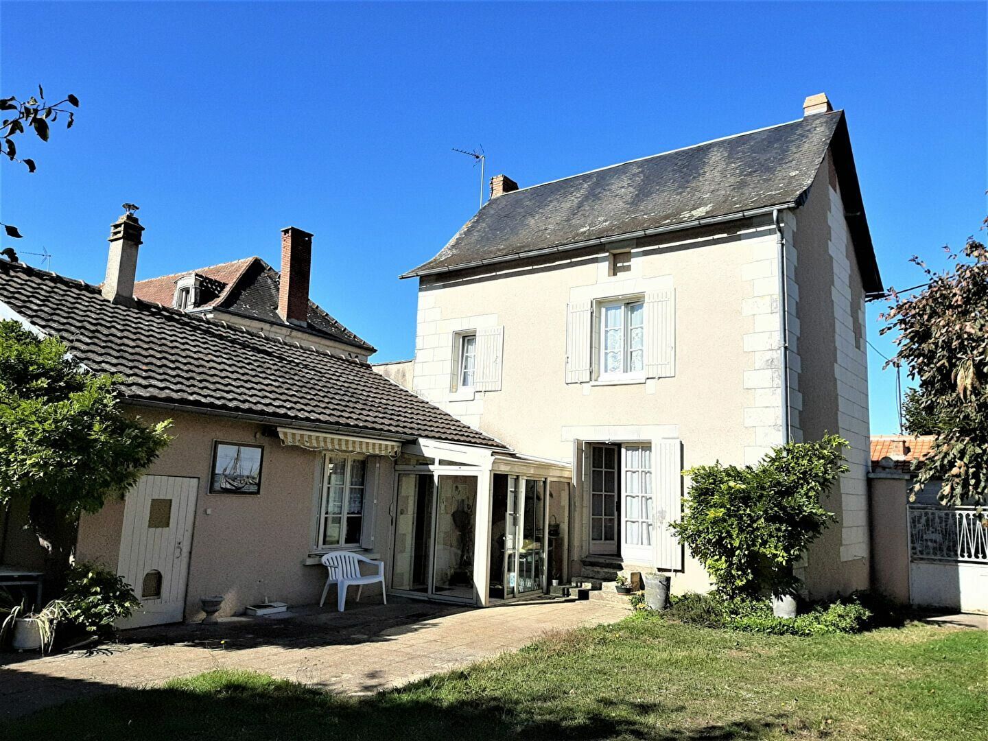Maison à vendre 4 112m2 à Saint-Genest-d'Ambière vignette-1
