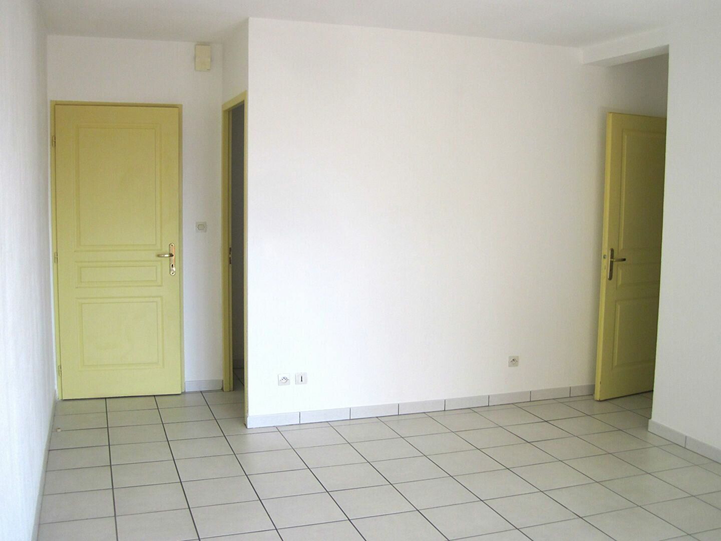 Appartement à vendre 3 62.96m2 à Narbonne vignette-4