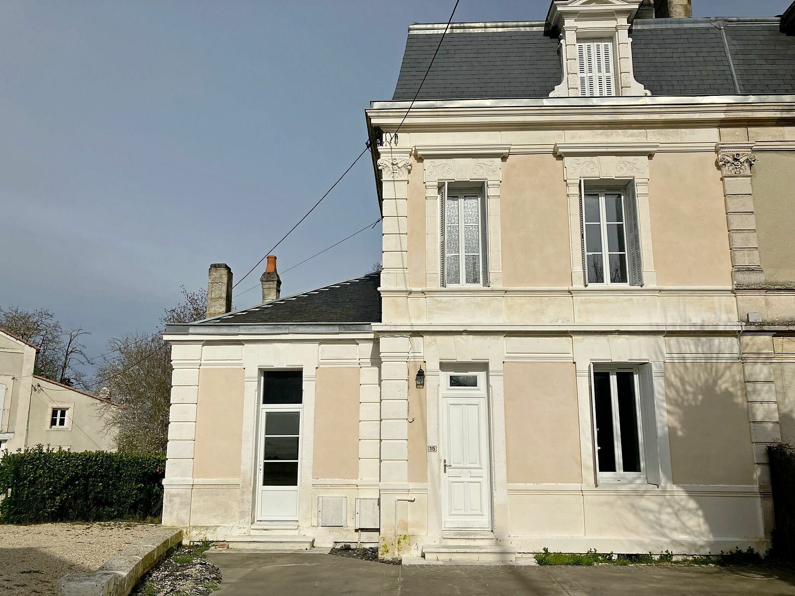 Maison à vendre 8 210m2 à Ruelle-sur-Touvre vignette-1