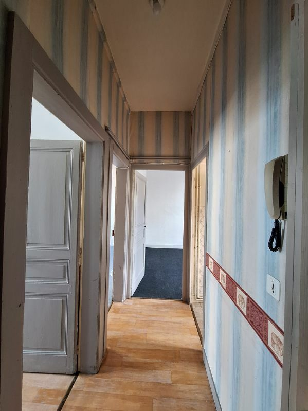 Appartement à louer 1 m2 à Limoges vignette-6
