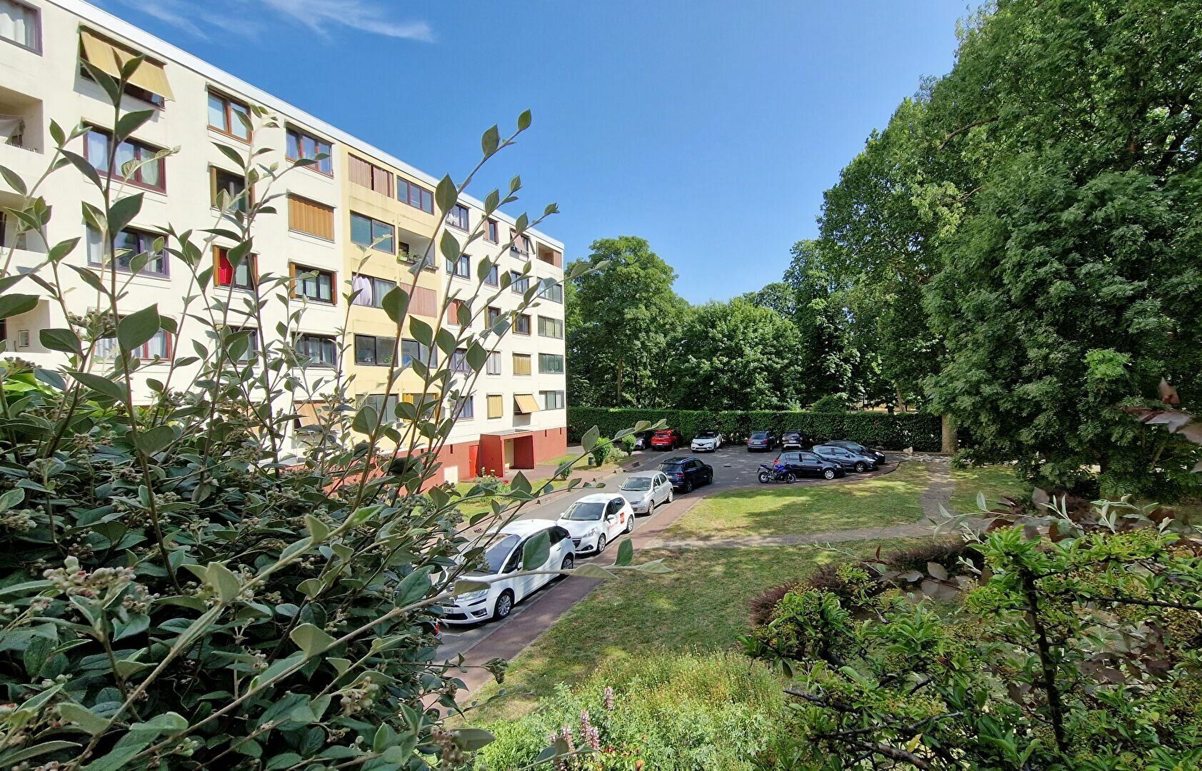 Appartement à vendre 3 58m2 à Neuilly-sur-Marne vignette-5