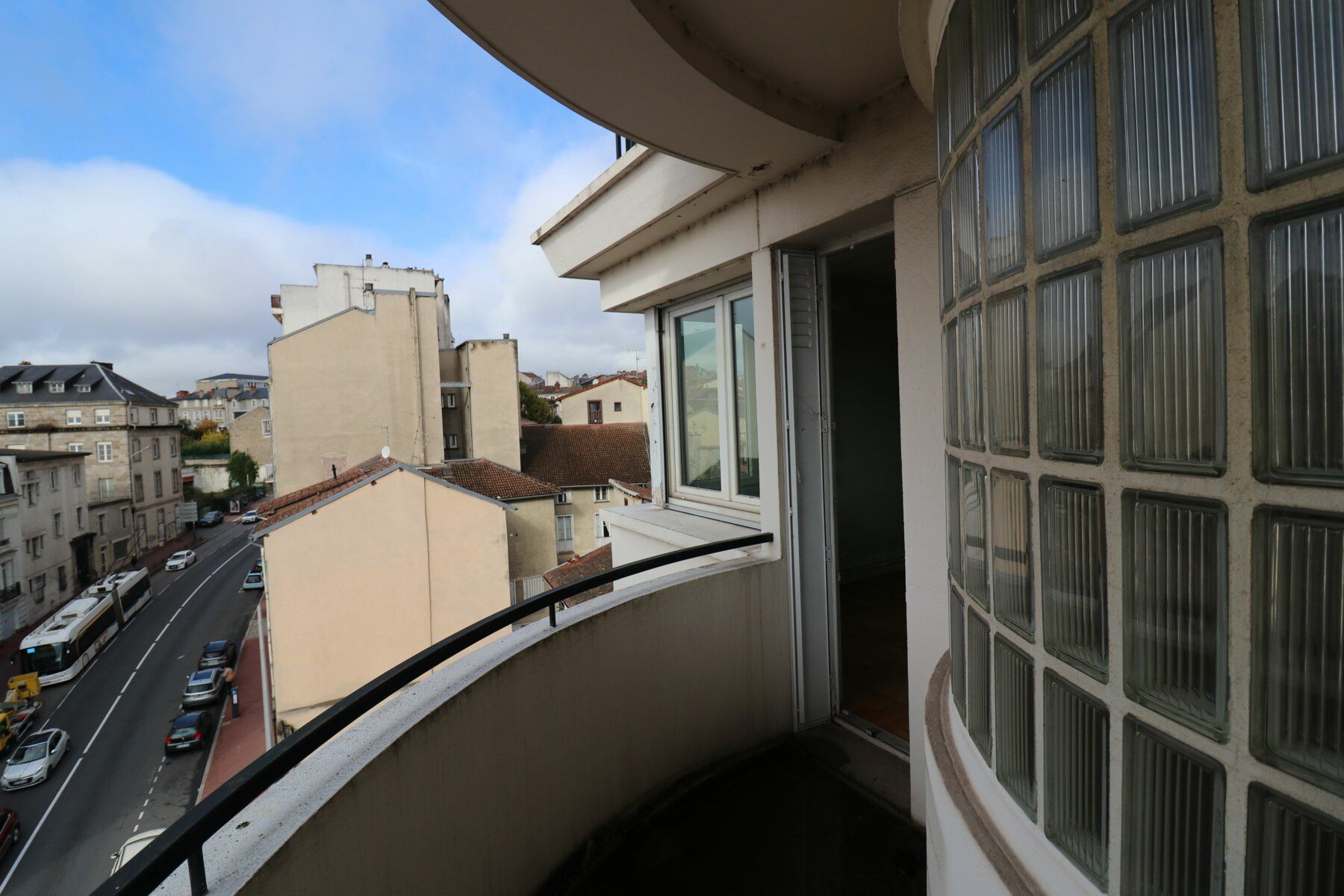 Appartement à vendre 5 134.04m2 à Limoges vignette-4