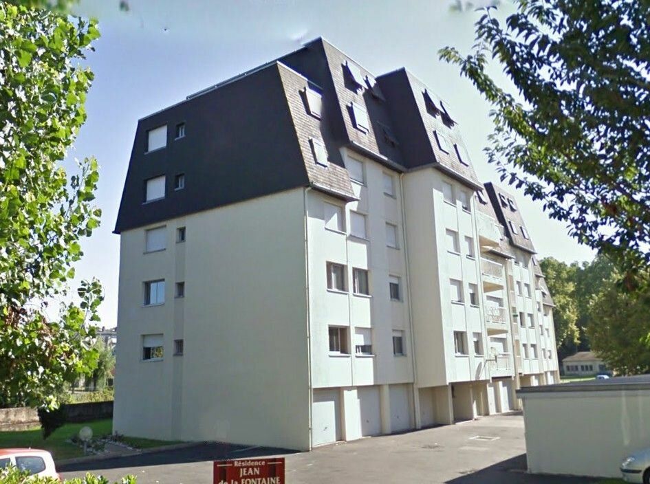 Appartement à louer 3 58.76m2 à Brive-la-Gaillarde vignette-1
