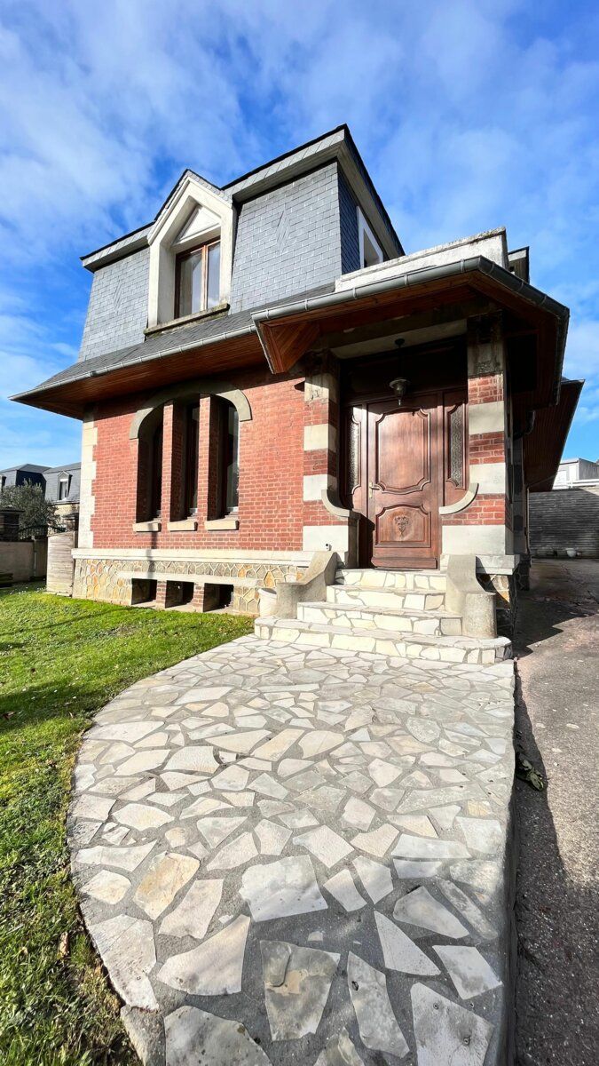 Maison à vendre 6 177m2 à Sainte-Adresse vignette-1
