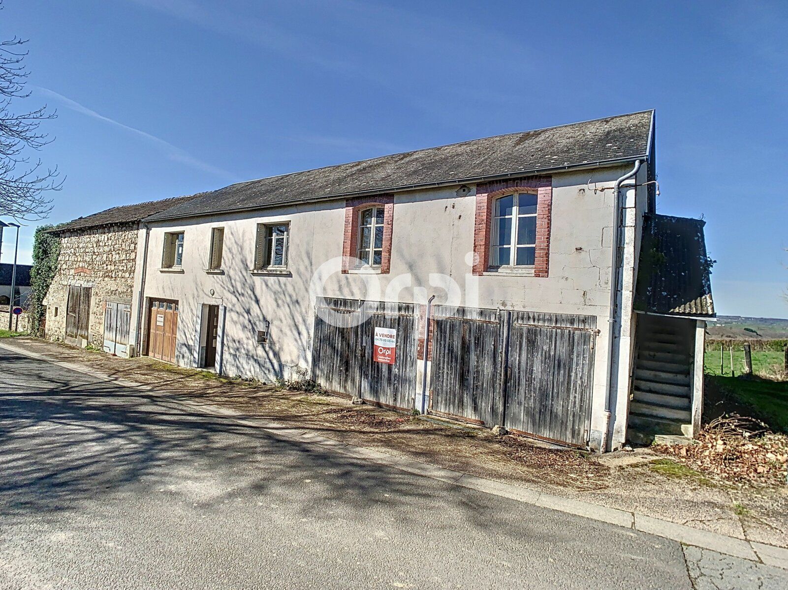 Maison à vendre 5 104m2 à Saint-Maurice-près-Pionsat vignette-1