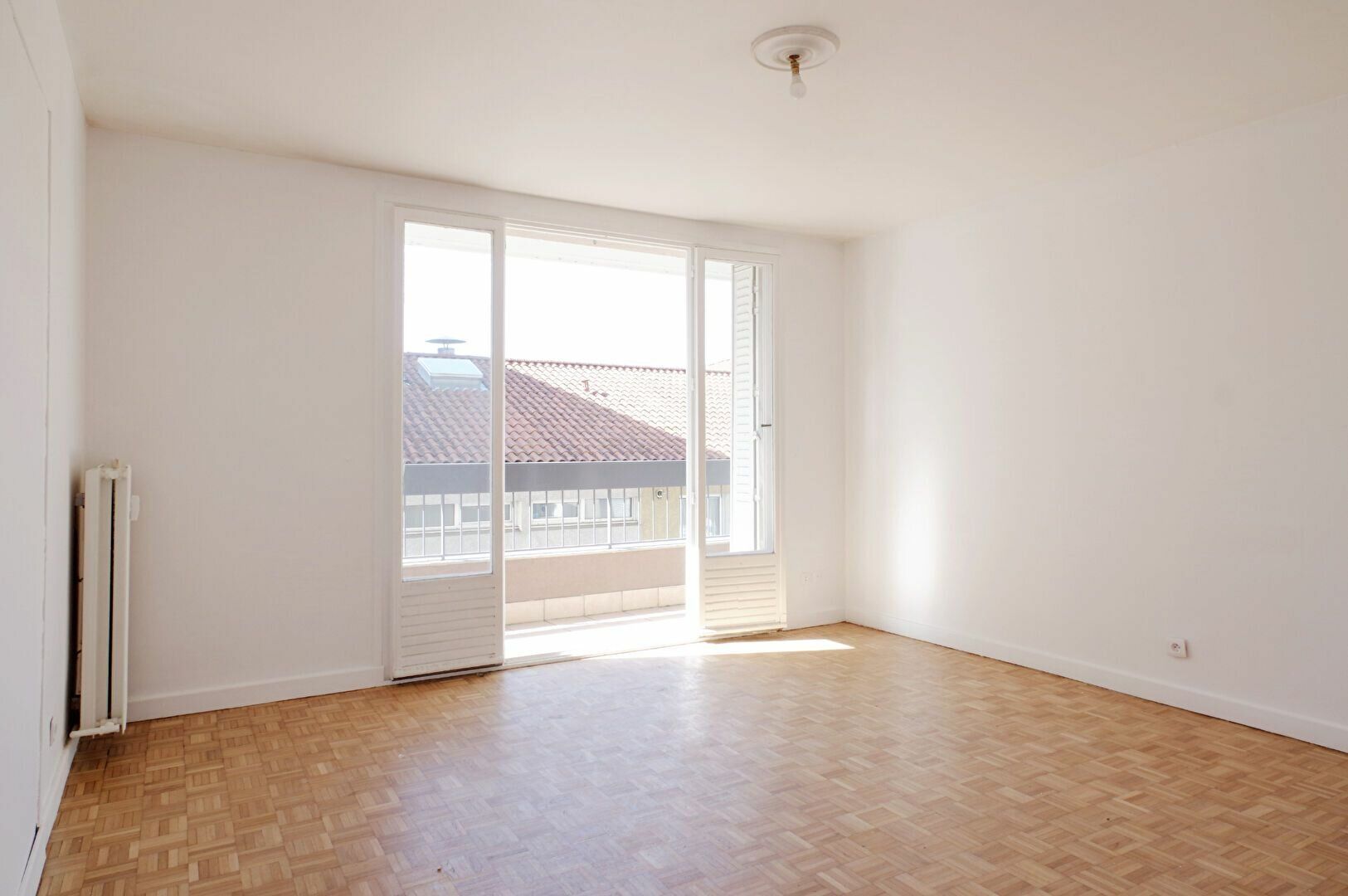 Appartement à vendre 4 73.5m2 à Villeurbanne vignette-3