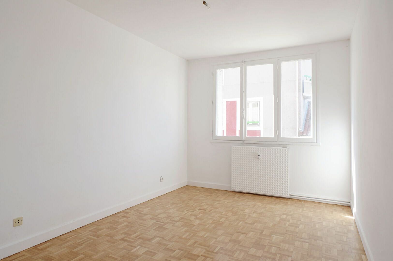Appartement à vendre 4 73.5m2 à Villeurbanne vignette-5