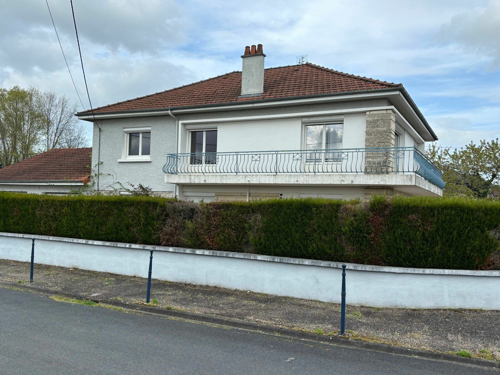 Maison à vendre 8 172m2 à Terrasson-Lavilledieu vignette-1