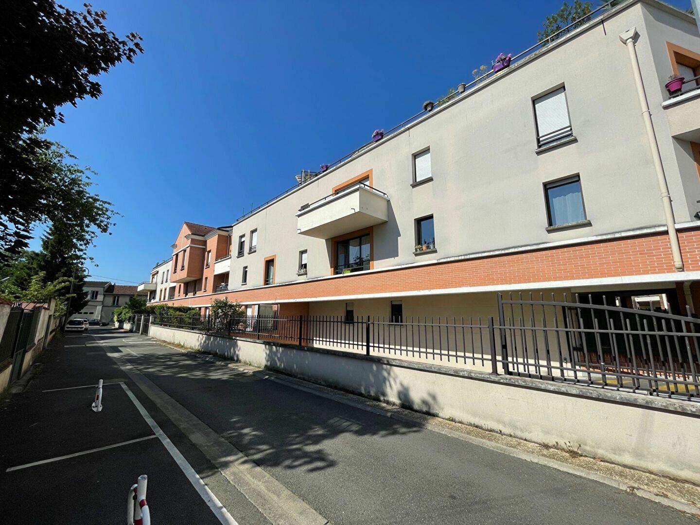 Appartement à vendre 2 48.09m2 à Neuilly-sur-Marne vignette-1
