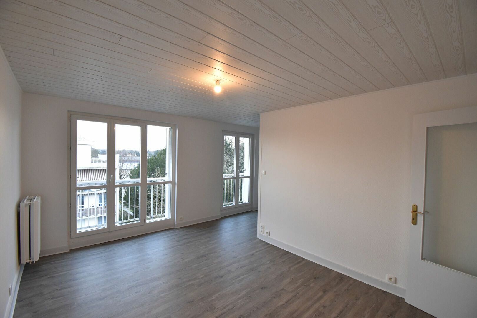 Appartement à vendre 1 31m2 à Cosne-Cours-sur-Loire vignette-1