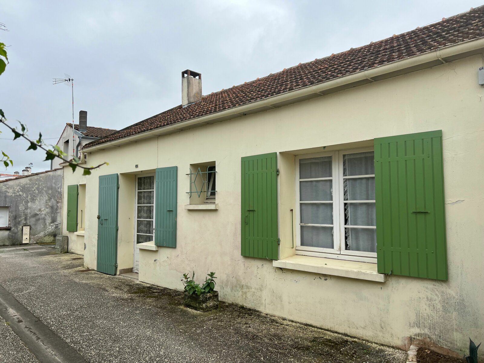 Maison à vendre 4 m2 à Le Château-d'Oléron vignette-4