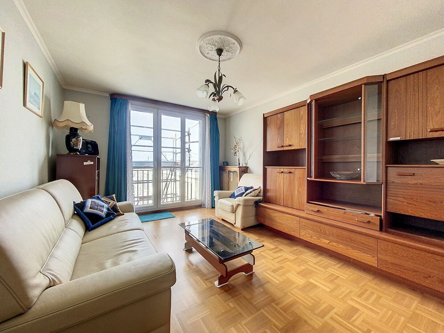 Appartement à vendre 4 67.39m2 à Rueil-Malmaison vignette-3