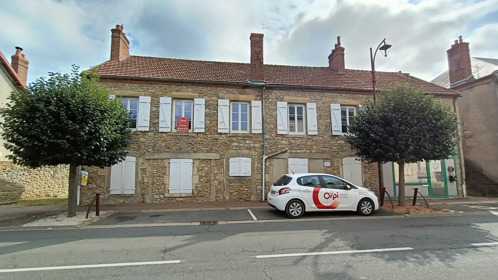 Appartement à louer 2 45.4m2 à Cercy-la-Tour vignette-1