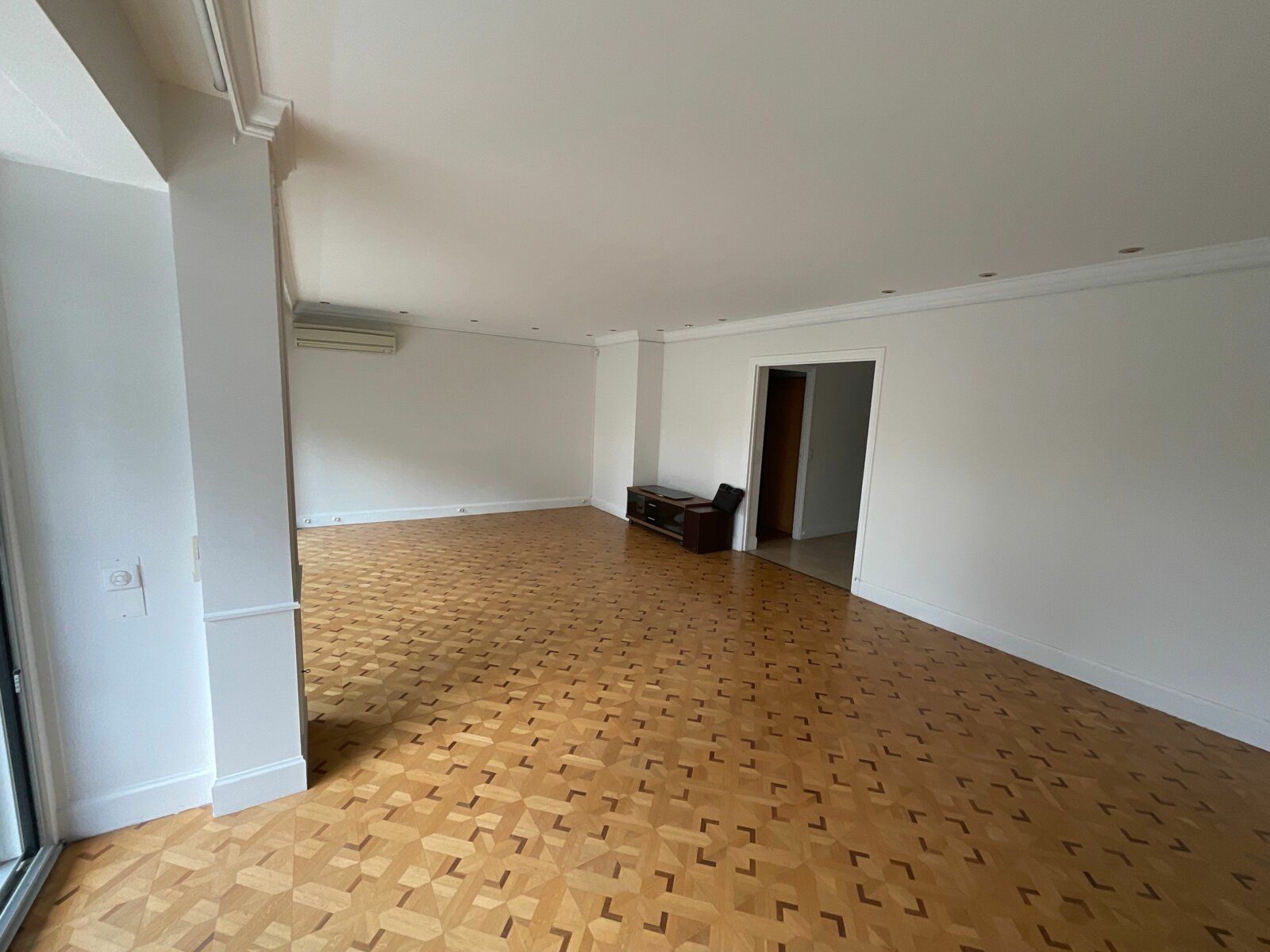 Appartement à vendre 3 124m2 à Fontenay-sous-Bois vignette-3