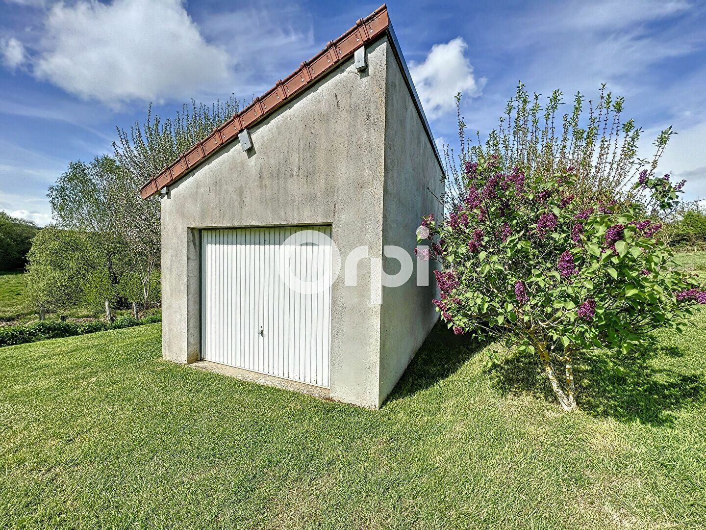 Maison à vendre 0 18m2 à Buxières-sous-Montaigut vignette-4