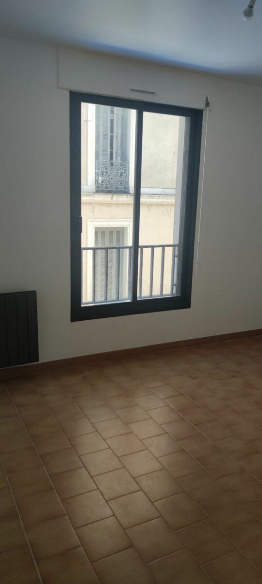 Appartement à louer 2 m2 à Vallon-Pont-d'Arc vignette-3
