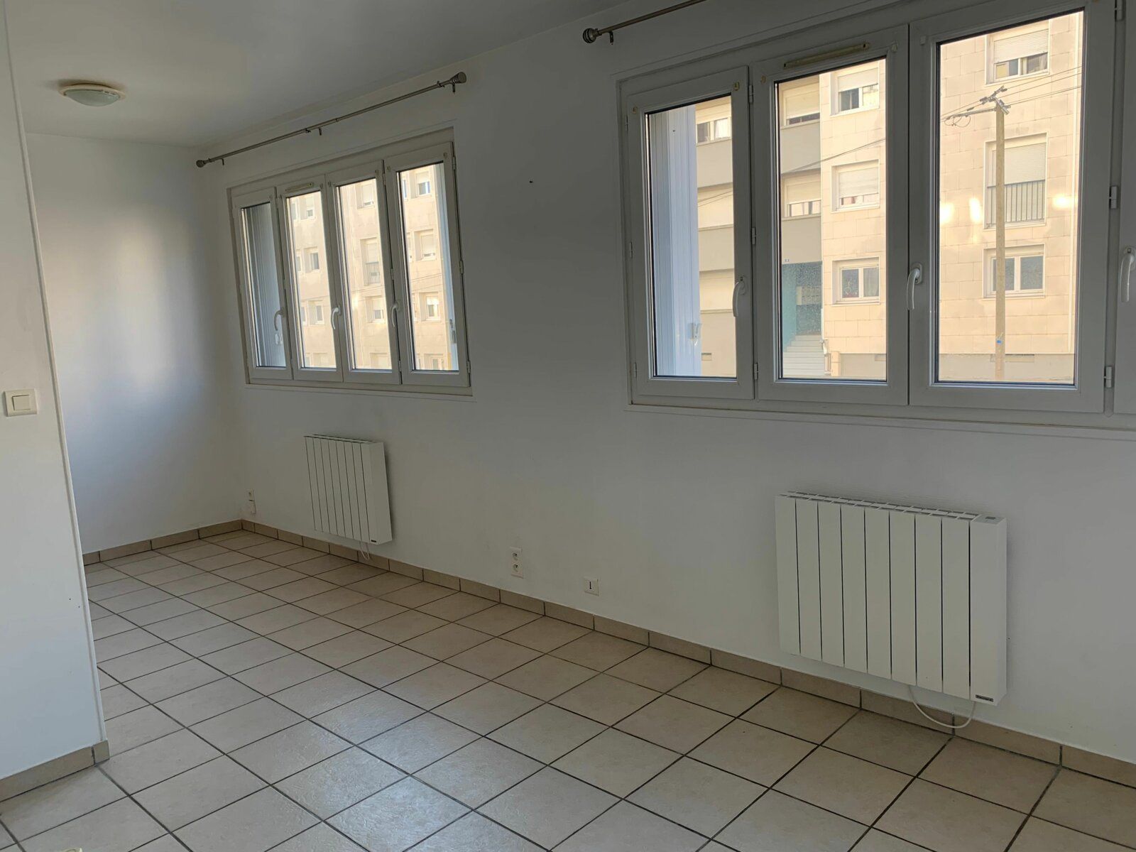 Appartement à louer 1 28m2 à Limoges vignette-3