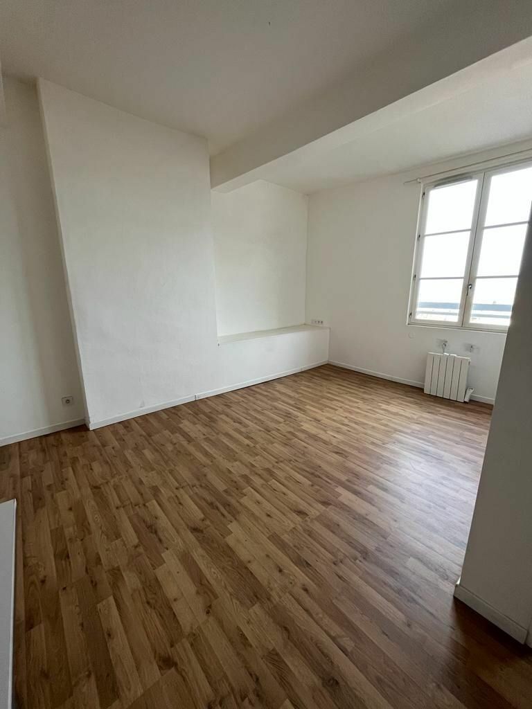 Appartement à louer 1 34.99m2 à Castelnaudary vignette-2