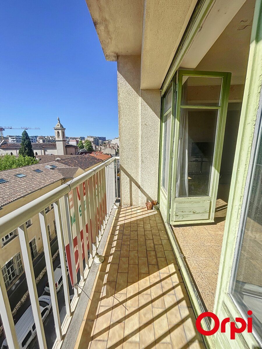 Appartement à vendre 4 70.99m2 à Marseille 4 vignette-4