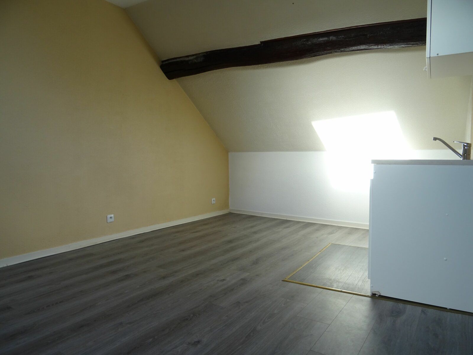 Appartement à vendre 1 m2 à Nanteuil-lès-Meaux vignette-3