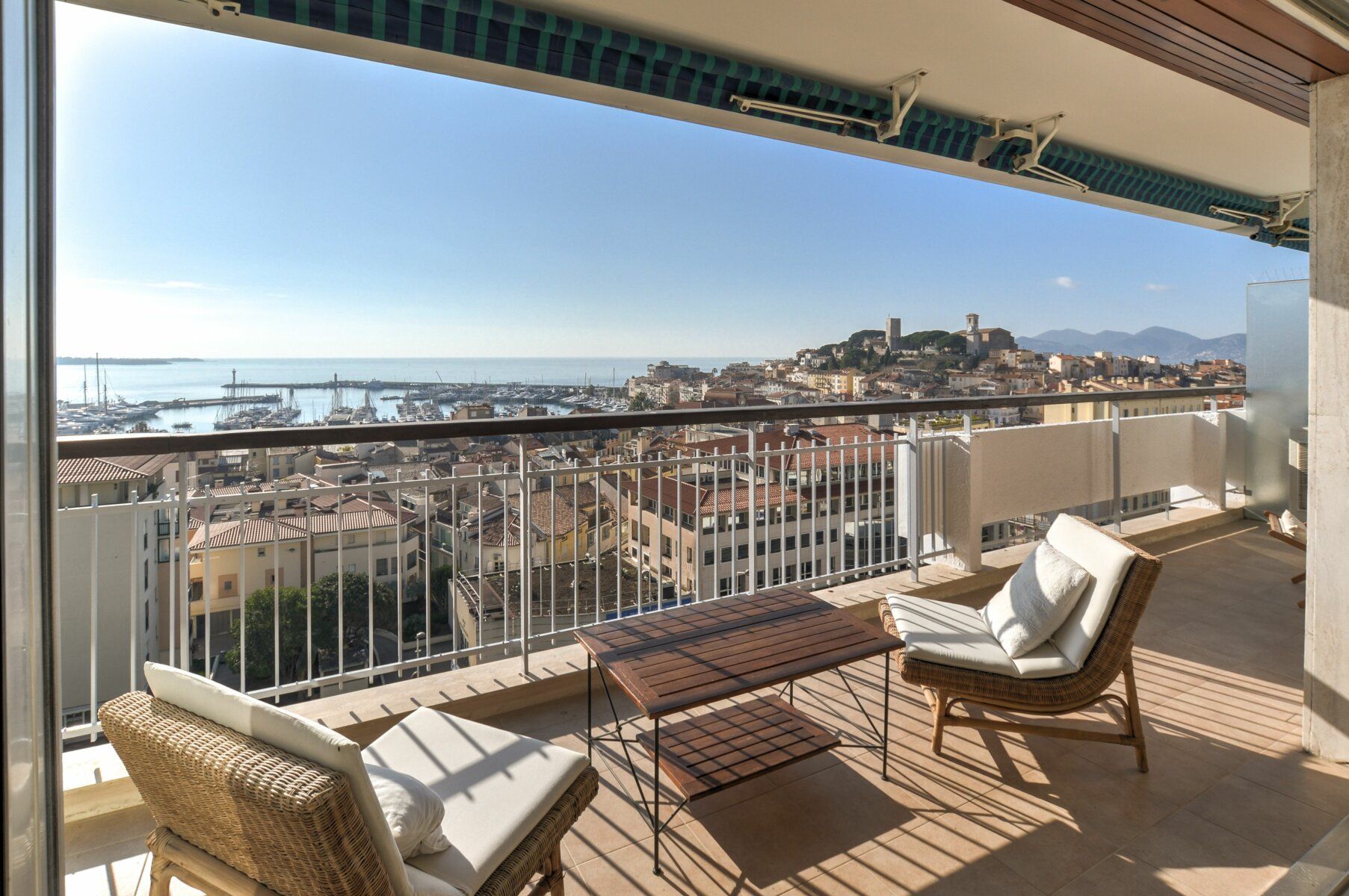 Appartement à vendre 3 98m2 à Cannes vignette-1