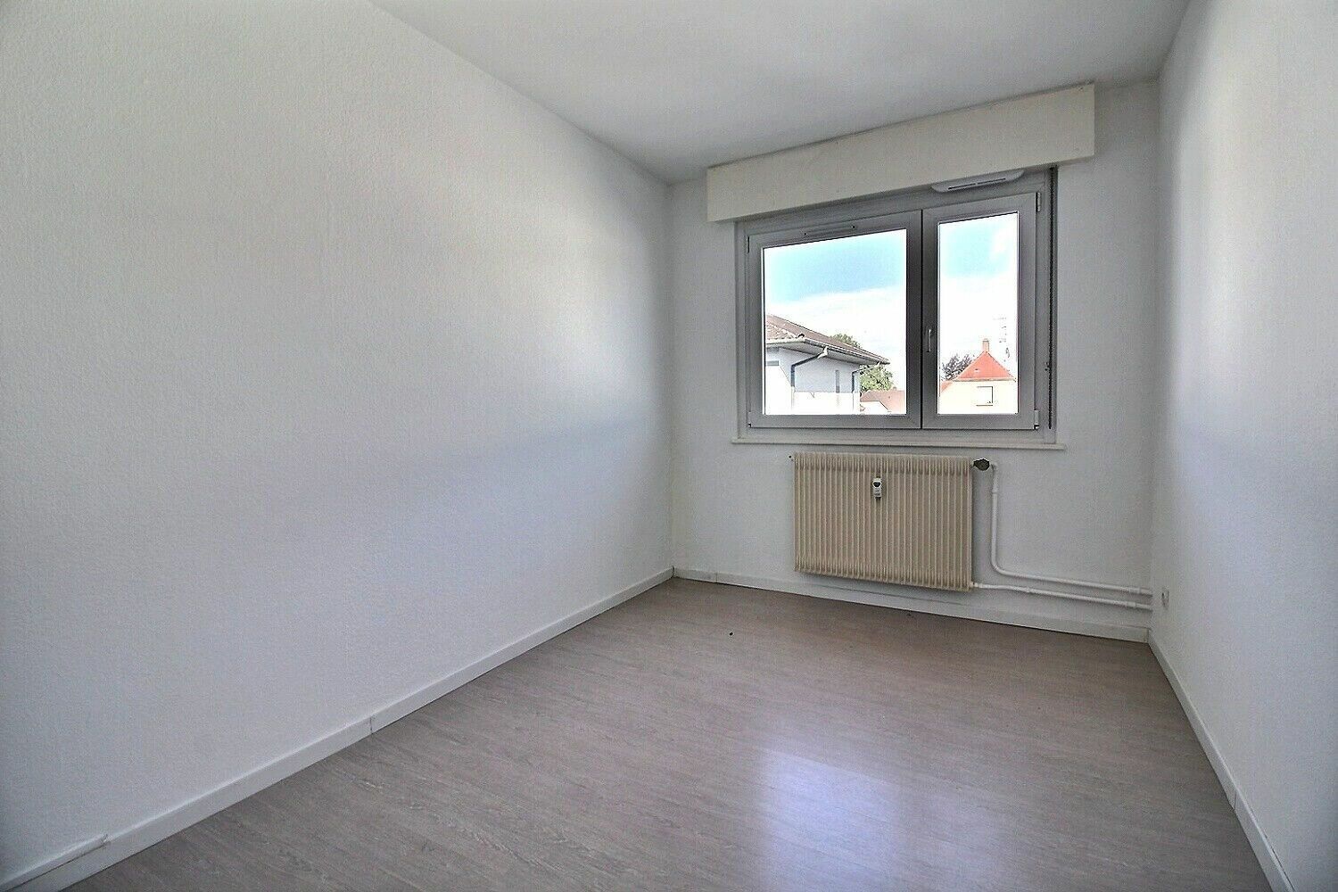 Appartement à vendre 4 m2 à Strasbourg vignette-4