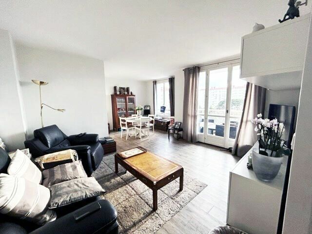 Appartement à vendre 4 62.85m2 à Biarritz vignette-2