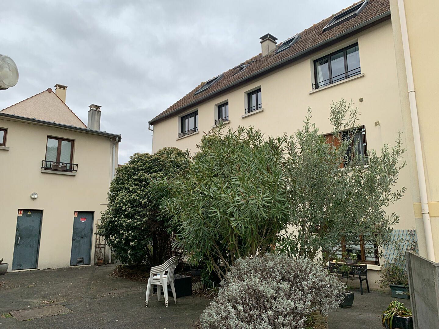 Appartement à vendre 2 0m2 à Leuville-sur-Orge vignette-1
