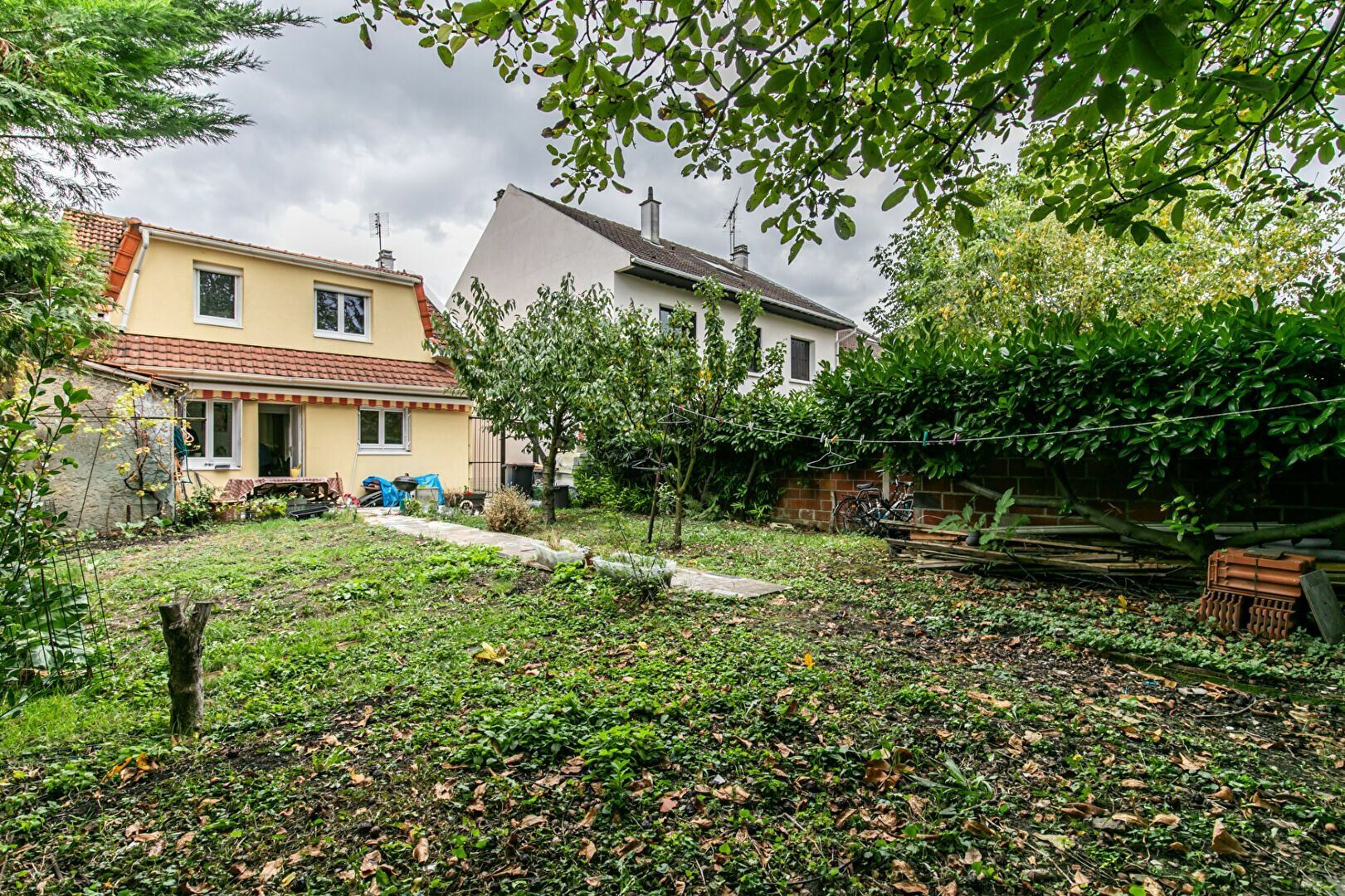 Maison à vendre 4 102m2 à Chennevières-sur-Marne vignette-1