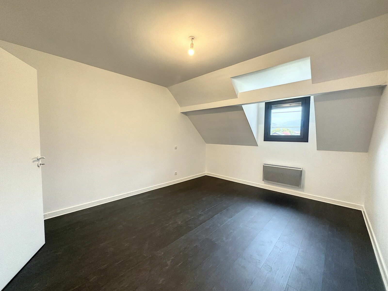 Appartement à vendre 4 m2 à Gilly-sur-Isère vignette-4