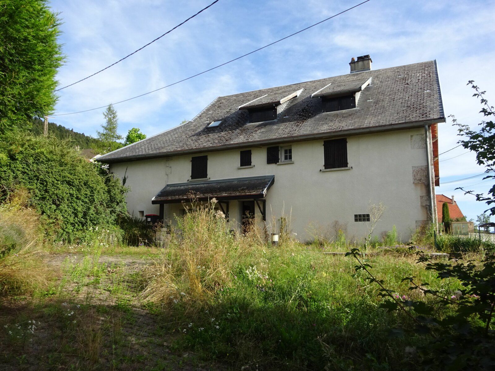 Maison à vendre 3 133m2 à Cormaranche-en-Bugey vignette-1