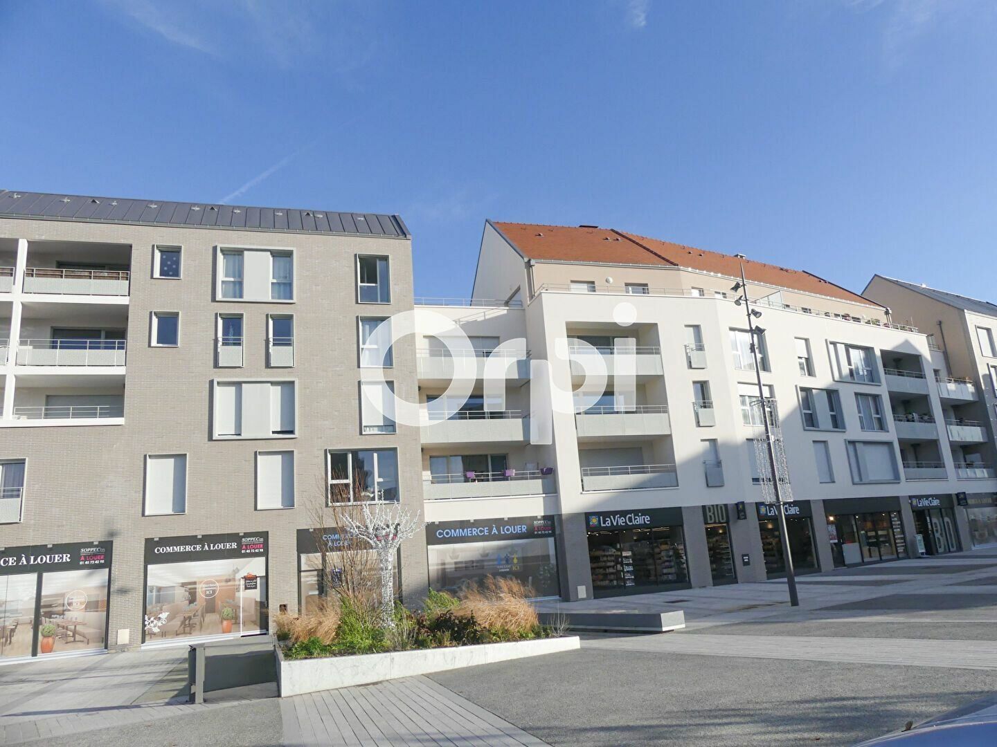 Appartement à vendre 2 0m2 à Jouy-le-Moutier vignette-1