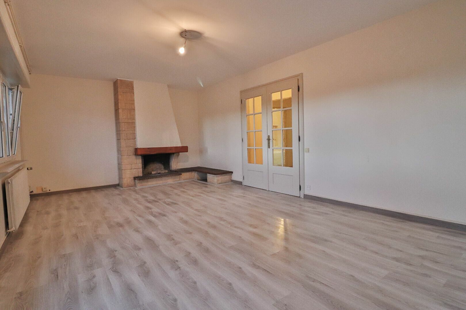 Appartement à vendre 4 138m2 à Colmar vignette-2
