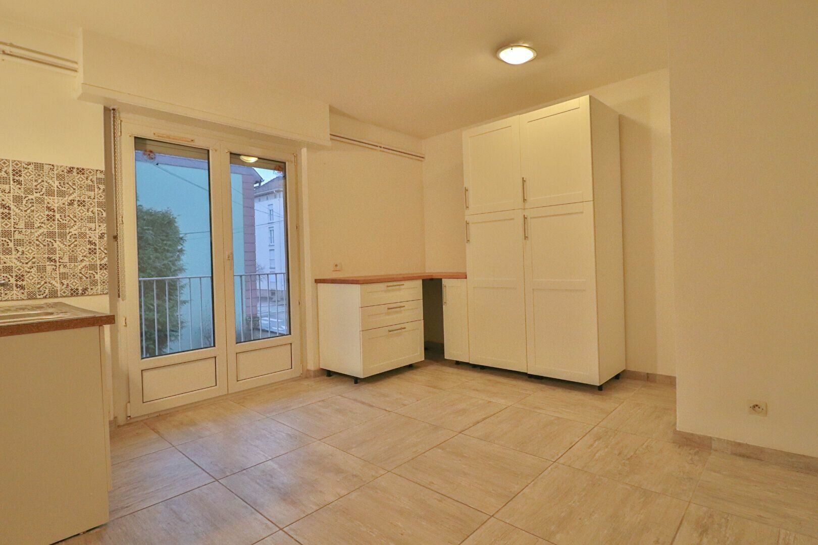 Appartement à vendre 4 138m2 à Colmar vignette-5