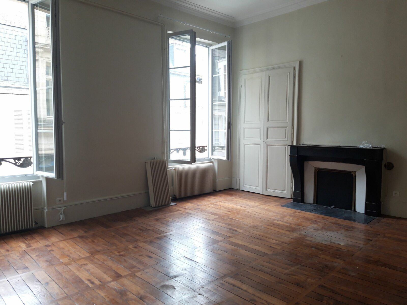 Appartement à louer 5 139.7m2 à Nevers vignette-4