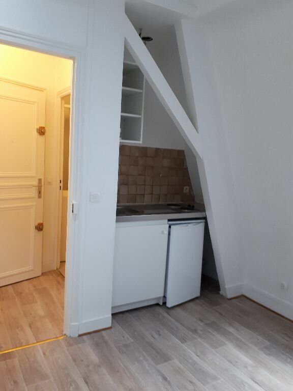 Appartement à louer 1 12.28m2 à Gournay-sur-Marne vignette-1