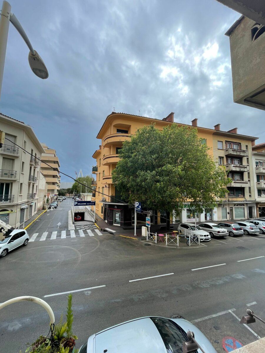 Appartement à louer 2 53.84m2 à Toulon vignette-15