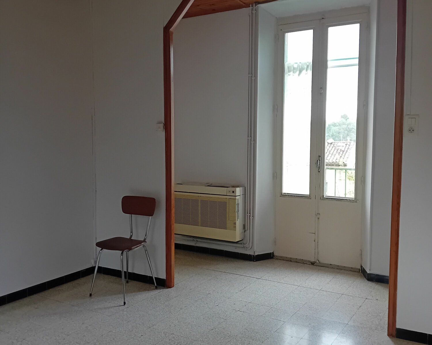 Appartement à vendre 3 m2 à La Tour-d'Aigues vignette-7