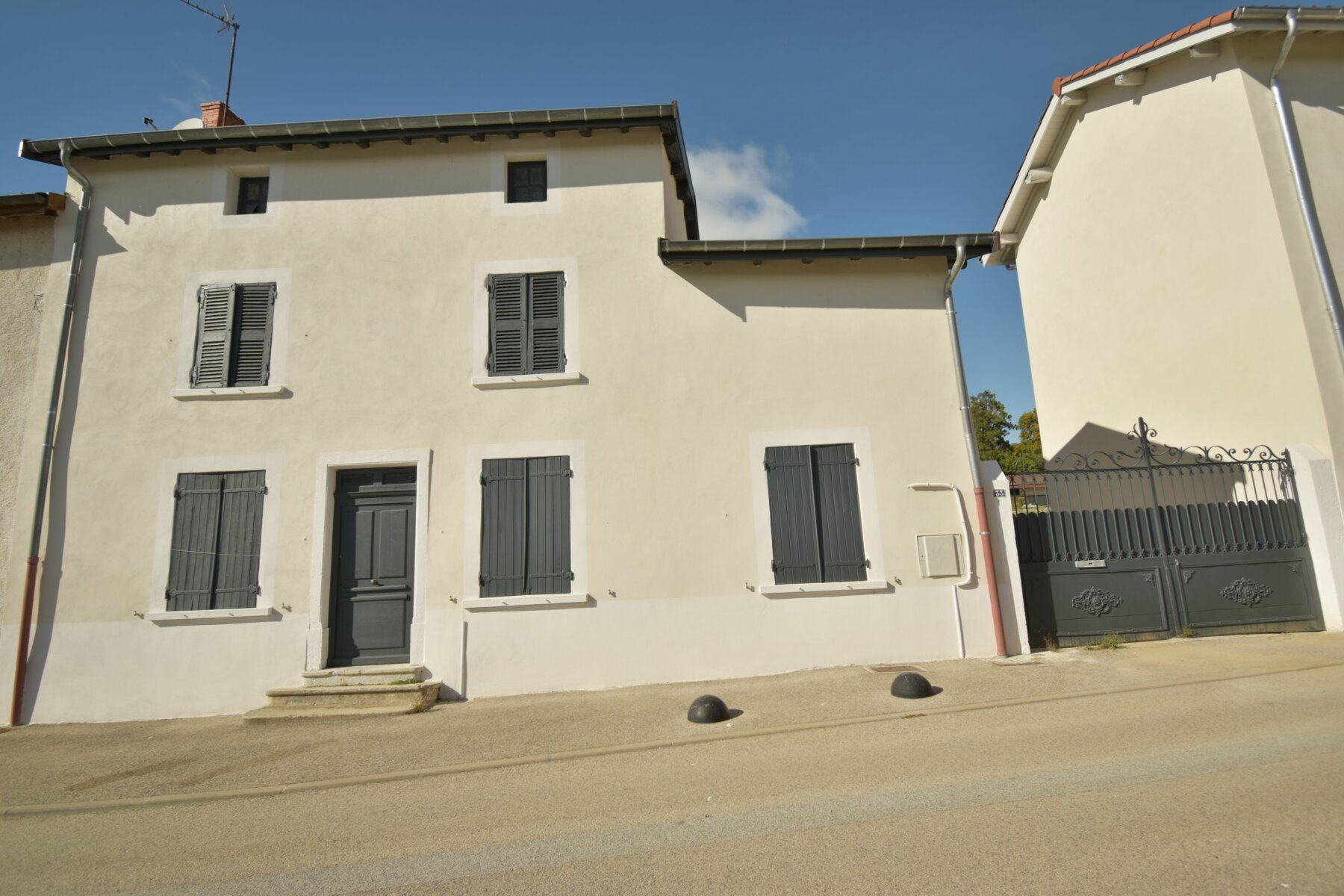 Maison à vendre 5 160m2 à Saint-Maurice-de-Beynost vignette-3