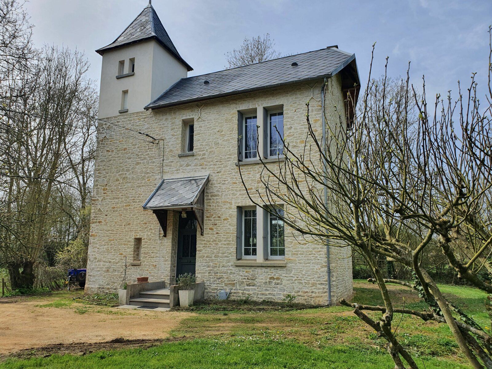 Maison à vendre 3 m2 à Saint-Hilaire-la-Palud vignette-1