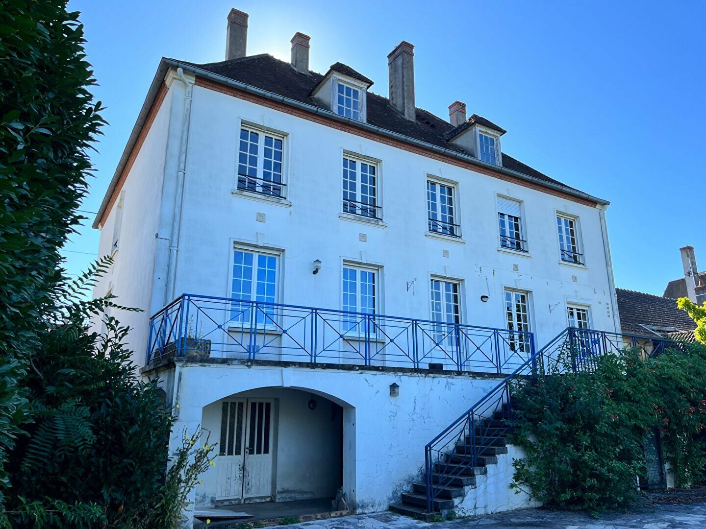 Maison à vendre 10 315m2 à Ainay-le-Château vignette-1