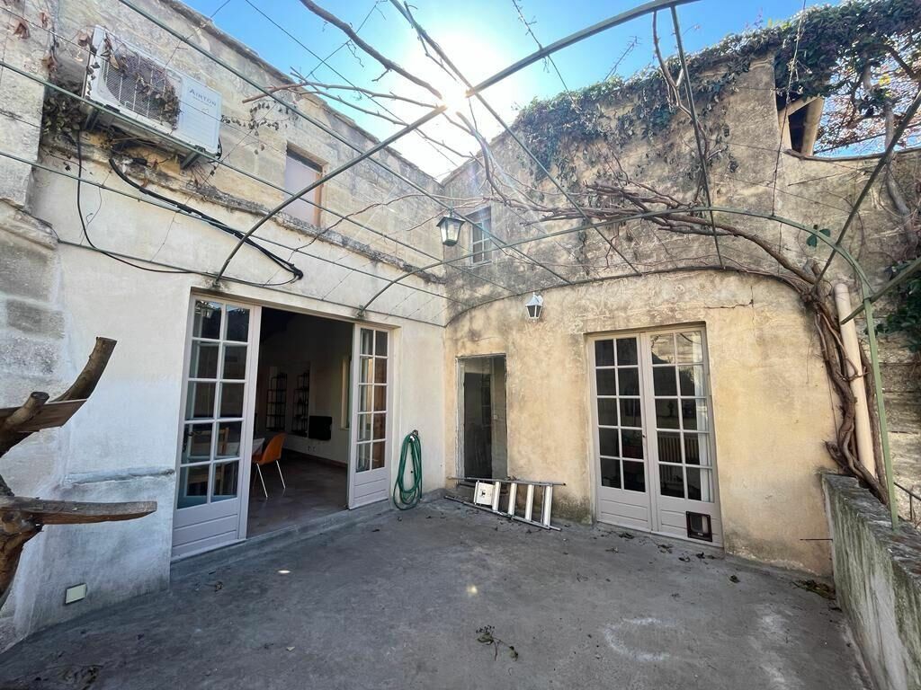 Maison à vendre 4 170m2 à Beaucaire vignette-10