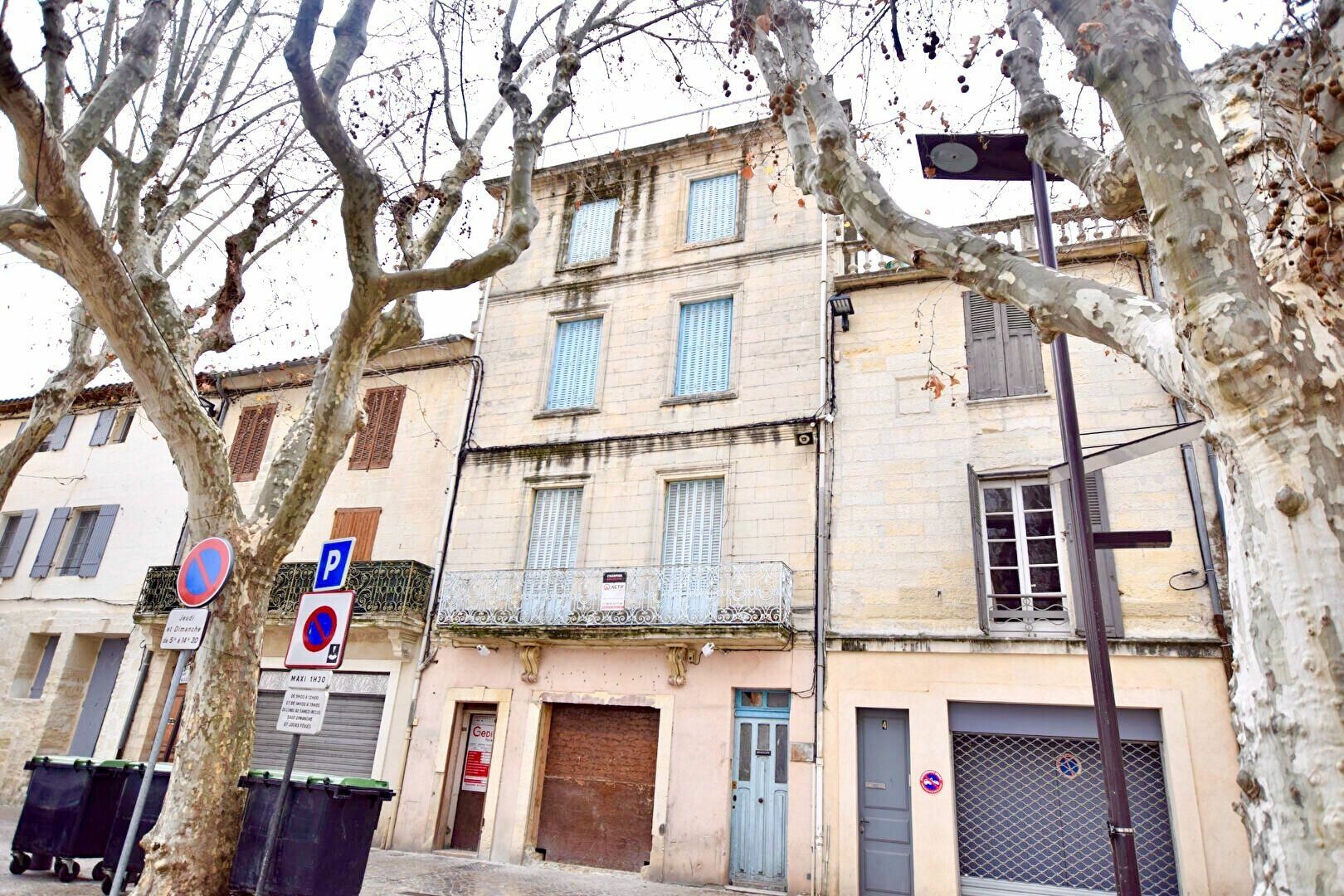 Immeuble à vendre 7 250m2 à Beaucaire vignette-2