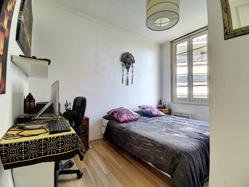 Appartement à vendre 2 40m2 à Saint-Laurent-du-Var vignette-4